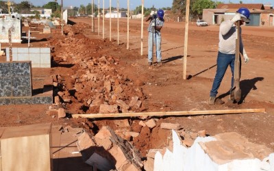 Reforma geral está sendo realizada no Cemitério Municipal