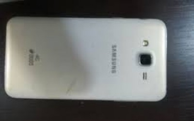  Em seu dia de azar, jovem vê a polícia, corre e ainda perde o celular que era roubado