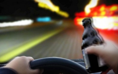 Embriagado, homem causa acidente com moto e jovem fica ferido