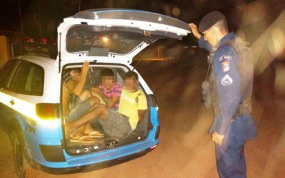 ALI e Rádio Patrulha prendem quatro pessoas na “Boca de Fumo do Lobinho”