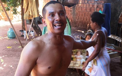 Criança de 6 anos que brincava com vela causa incêndio em residência 