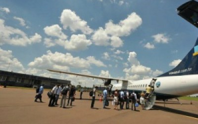 Pelo 3º ano seguido, Azul suspende voo da madrugada durante o inverno