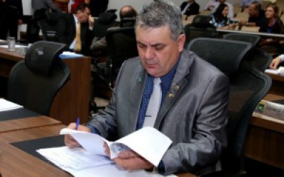 Deputados pré-candidatos já começam a articular alianças e programas