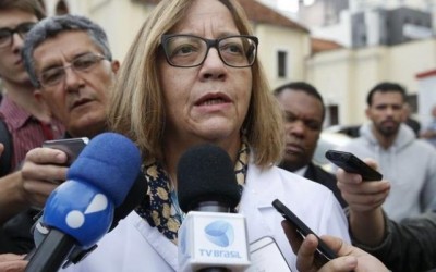 Bolsonaro usará bolsa de colostomia por até três meses, diz médica