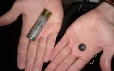 Dupla em fuga em moto só param com tiros dados pela Polícia Militar 