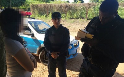 Jovem que seguia para o trabalho é assaltada em plena luz do dia 