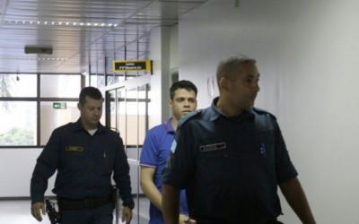 Julgamento de réu que matou namorada a tesouradas é adiado