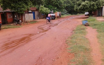 Moradores do Vila Zuque reclamam de esgoto a céu aberto 