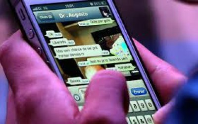 WhatsApp bloqueado de novo? Brasileiros tratam notícia com memes