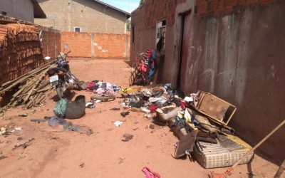 Mulher põe fogo em residência na tentativa de ser consumida pelas chamas