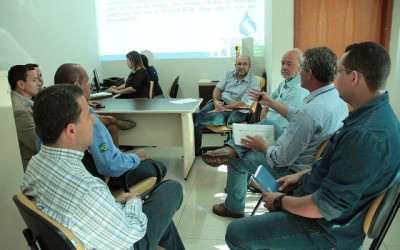 Vereadores recebem detalhes de reparos feitos pela Sanesul