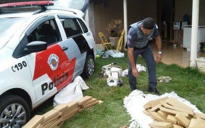 Polícia acaba com festa em rancho do crime organizado 