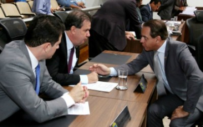 Eduardo Rocha pede UTI neonatal e infantil para melhoria na saúde de Três Lagoas