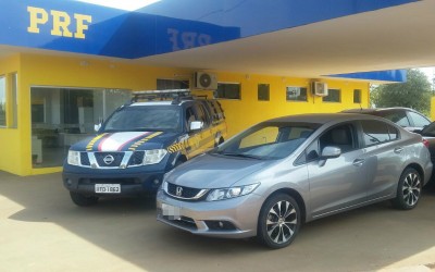 Veículo de luxo roubado e clonado é recuperado pela PRF em Água Clara
