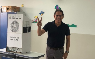 Candidato Jorge Martinho votou no CEI Nossa Senhora Aparecida