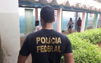 Promotoras e PF fiscalizam urnas na Escola Afonso Pena