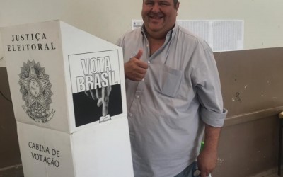 Candidato Issam Fares Junior votou em Três Lagoas nesta manhã