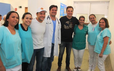 João Bosco & Vinícius visitam o Hospital Auxiliadora em Três Lagoas 