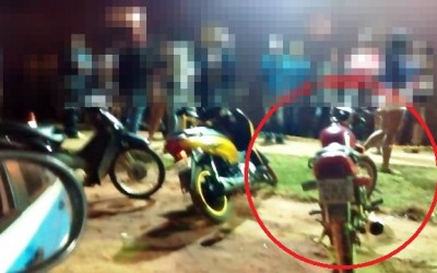 Moto furtada é recuperada pela PM na frente de casa de shows  