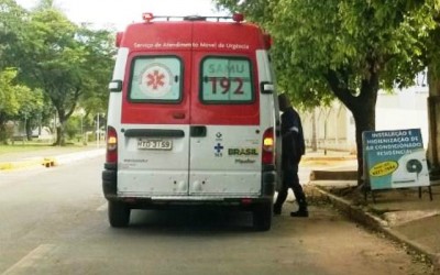 Motociclista sofre acidente e é socorrido pelo SAMU