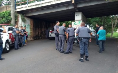 Casal é preso acusado de matar lavrador após discussão debaixo de pontilhão