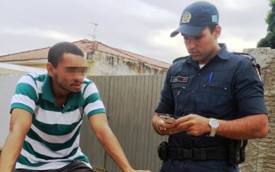 Policial de folga prende ladrão que foi filmado durante furto no bairro Lapa
