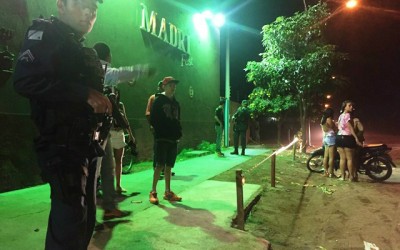 Operação da Polícia Militar e Conselho Tutelar apreende 19 jovens adolescentes em porta de boate