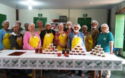Processo de transformação e desidratação do tomate é tema de curso no Sindicato Rural