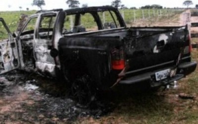 Homem mata e tenta simular acidente, mas sangue em óculos o entrega