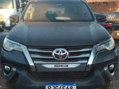 De olho no Leilão: Veículos apreendidos em Três Lagoas entram em disputa da Justiça; Hilux tem lance inicial de R$ 44 mil