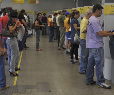 Agências bancárias só voltam a abrir na quarta-feira às 12h