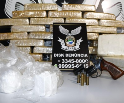 Mulher presa com R$ 500 mil em cocaína pode ter ligação com crime organizado