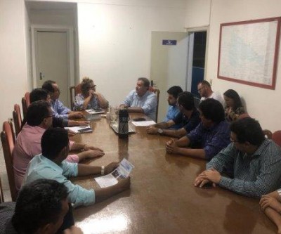 Eduardo Rocha se reúne com vereadores e outras autoridades de Cassilândia