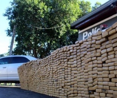 Motorista é preso em Castilho (SP) com 880,51 quilos de maconha