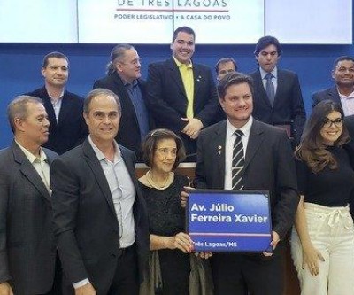 Câmara homenageia Júlio da Frigotel com nome em avenida
