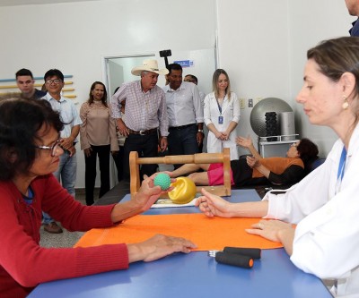 Clínica de Fisioterapia e Reabilitação recebe novos equipamentos da Saúde