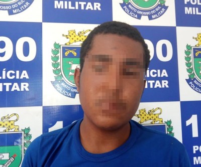 Jovem que furtou carro em revendedora é preso quando tentava abastecer o veículo 