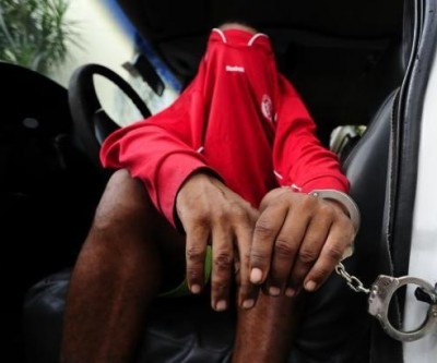 Jovem é preso em flagrante após tentar assaltar clientes de hotel na Av. Ranulpho Marques Leal 