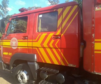Incêndio em condomínio de Três Lagoas mobiliza equipes do Corpo de Bombeiros 