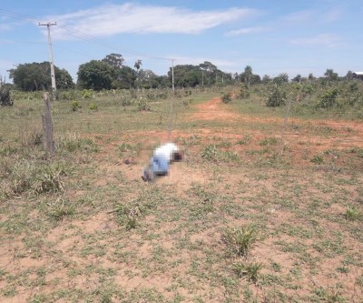 Homem encontrado morto pode ter sido vítima de descarga elétrica; polícia investiga o caso 