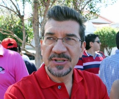Deputado recusa a fazer teste do bafômetro e perde CNH