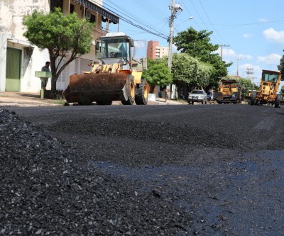Prefeitura realiza recapeamento em vias importantes de Três Lagoas