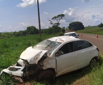 Idoso embriagado fica ferido após capotar carro em Andradina