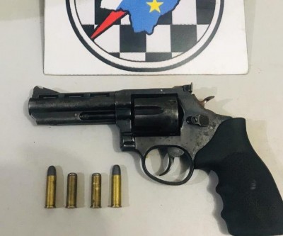 PM apreende arma de fogo e evita homicídio em Três Lagoas 