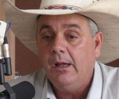 Prefeito não concorda com preços abusivos do álcool em gel e pede que população denuncie altos preços ao Procon 