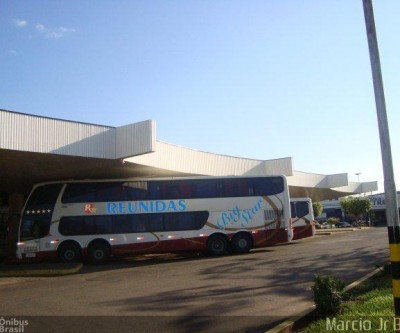Ninguém entra nem sai de Três Lagoas de ônibus ou vans