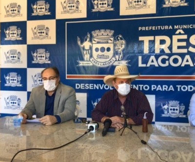 Em coletiva, prefeito confirma reabertura do comércio de Três Lagoas 