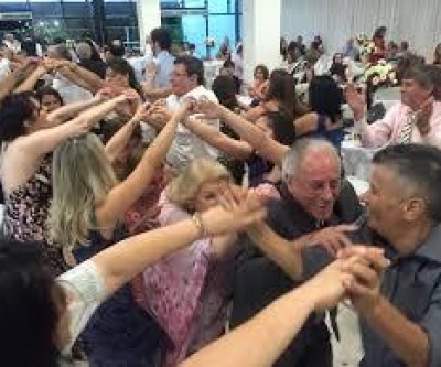 Multa para quem for flagrado em reunião com mais de 6 pessoas pode chegar aos R$ 49 mil 