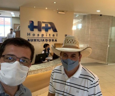 Prefeito Angelo Guerreiro é hospitalizado para tratar crise de cálculo renal