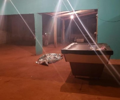 Homem é morto por engano em bar de Três Lagoas 